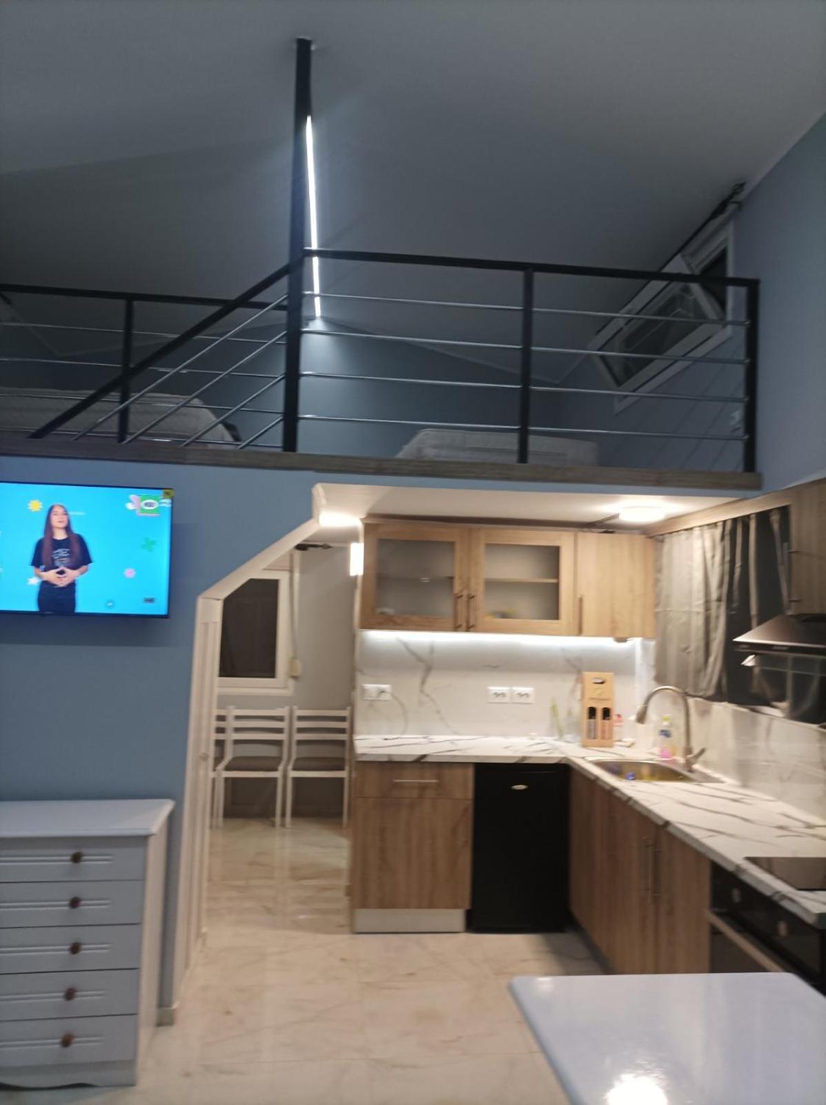 Вилла Filio'S Loft Near Airport Луца Экстерьер фото