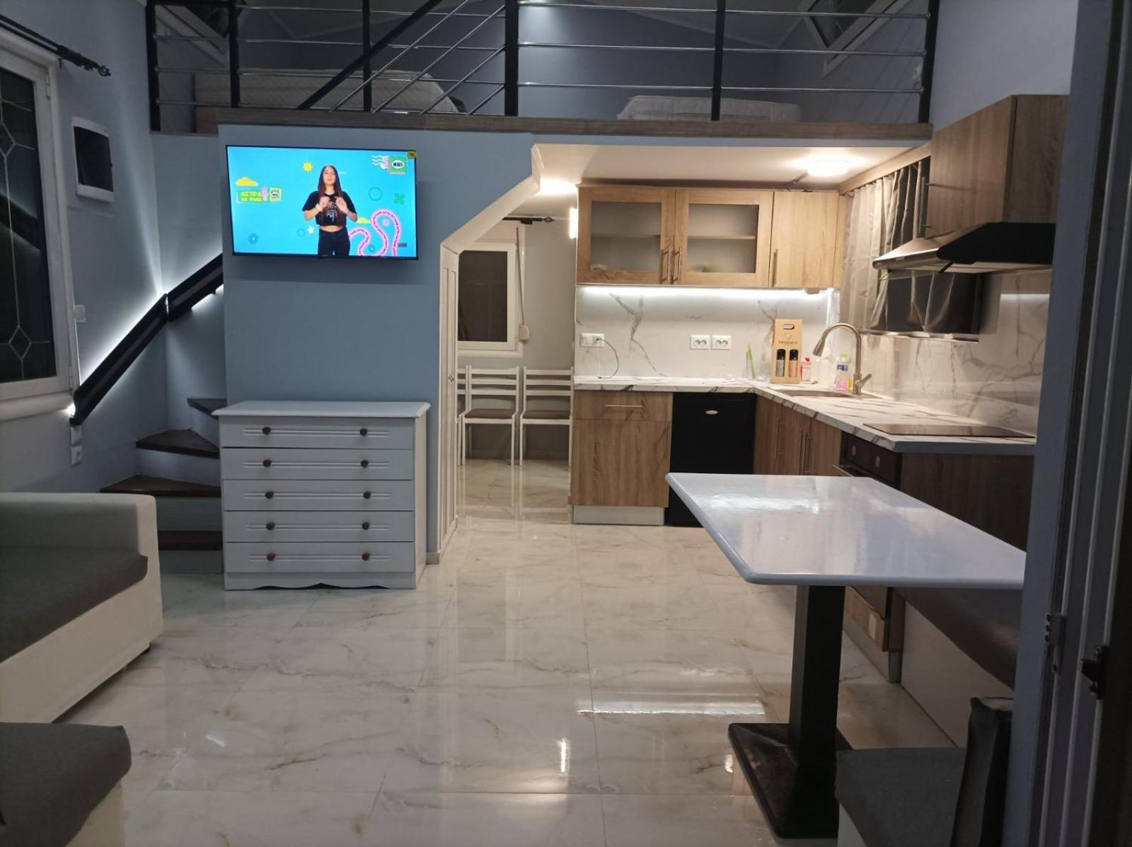 Вилла Filio'S Loft Near Airport Луца Экстерьер фото