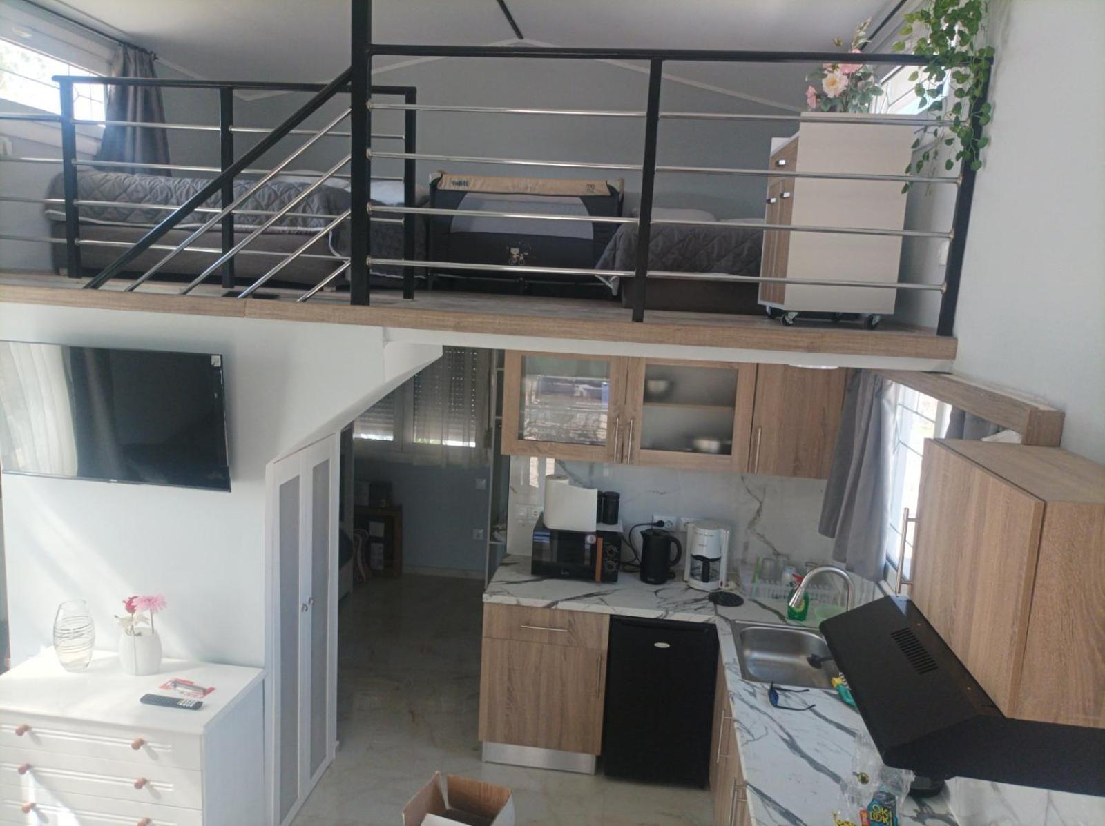 Вилла Filio'S Loft Near Airport Луца Экстерьер фото