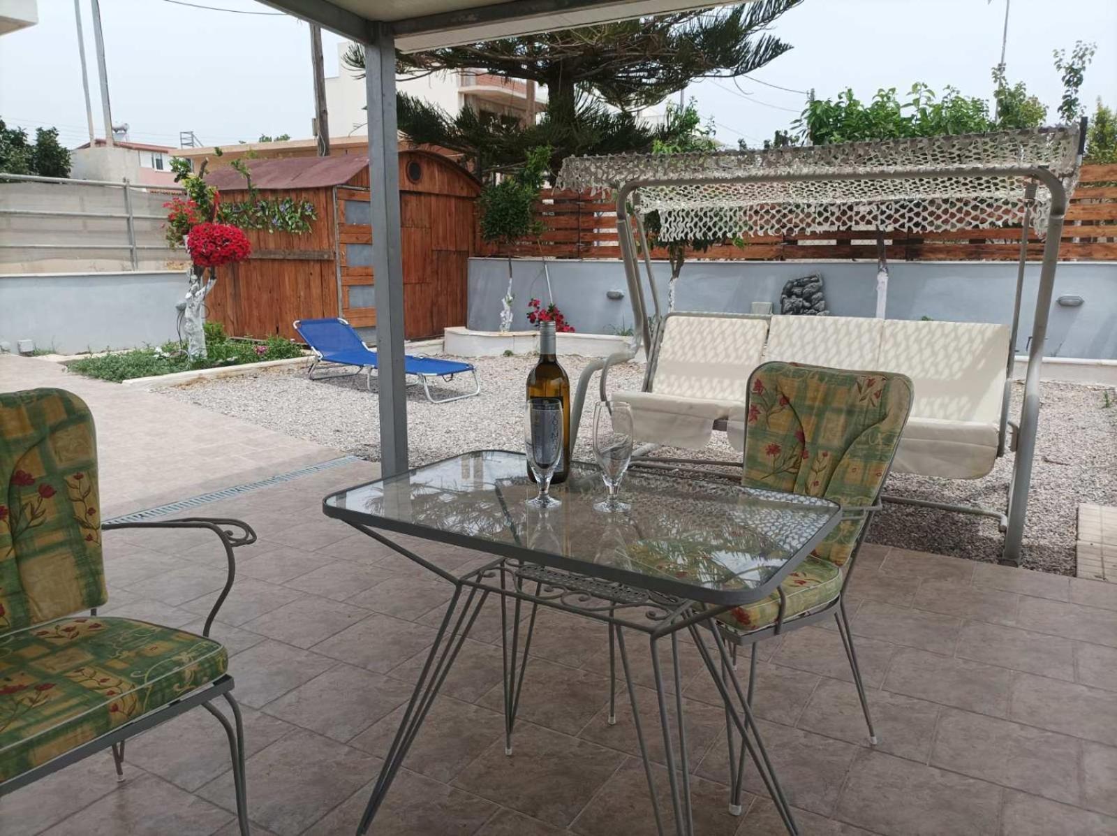 Вилла Filio'S Loft Near Airport Луца Экстерьер фото